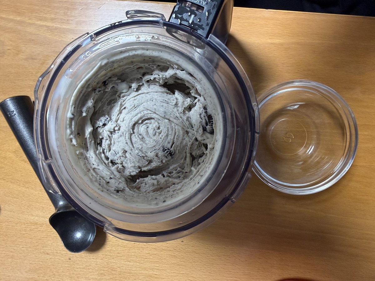תערובת קפואה בכוס נינג'ה